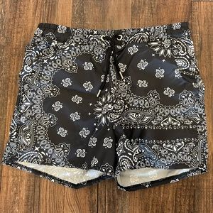 BOOHOO MAN BANDANA SHORT